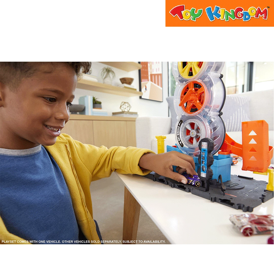 Hot Wheels City Super Twist Tire Shop Vehicle Playset 4 Hot Wheels City Super Twist Tire Shop Vehicle Playset - Image 4