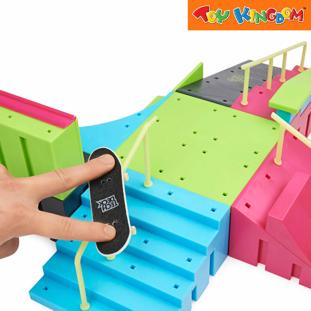 Tech Deck Neon Mega Park X-Connect Fingerboard Ramp Set 2 Tech Deck Neon Mega Park X-Connect Fingerboard Ramp Set - Image 2